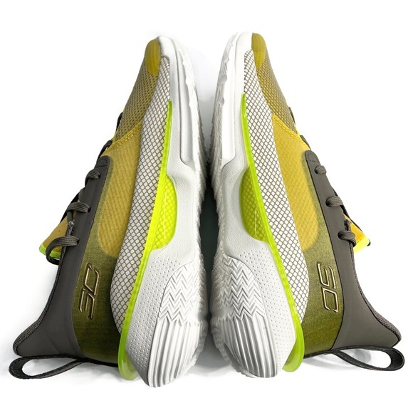 Under Armour Curry 7, Men’s Size 8 main image 9